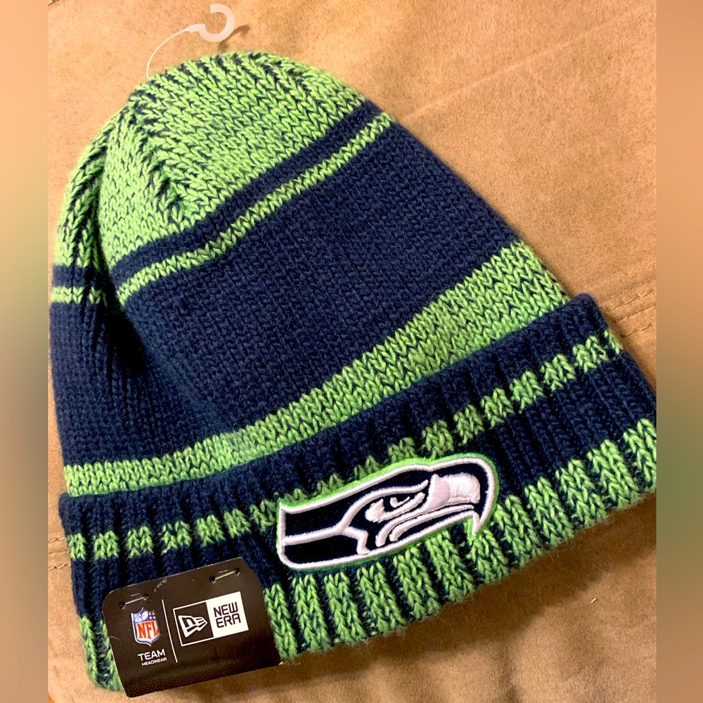 NWT! Seattle Seahawks Beanie YOUTH size